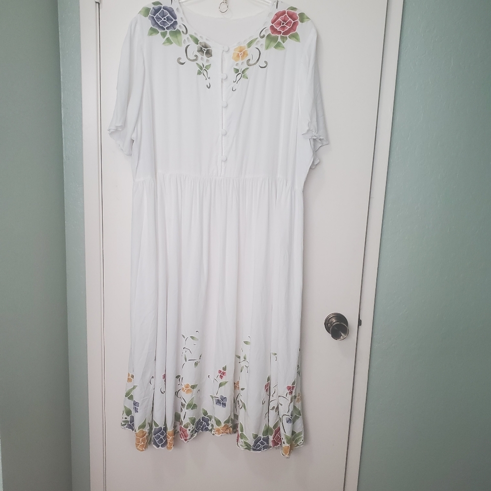 Sue Brett White Midi Dress w/Applique Flowers Neck/Hem Covered Buttons Sz 1X